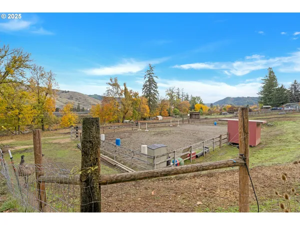 $550,000 | 624 Willis Creek Road, Winston, OR 97496