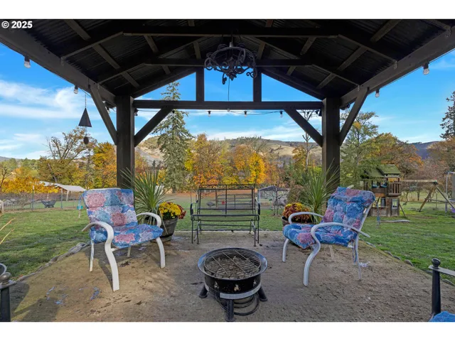 $625,000 | 624 Willis Creek Road, Winston, OR 97496