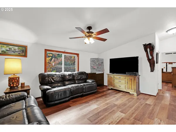 $550,000 | 624 Willis Creek Road, Winston, OR 97496