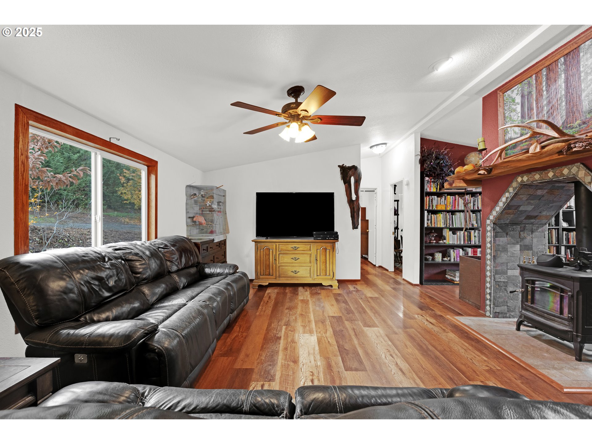 624 Willis Creek Road Winston, OR 97496 - Photo 7 of 48