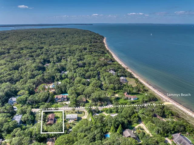 $1,999,000 | 1 Sammys Beach Road, East Hampton, NY 11937