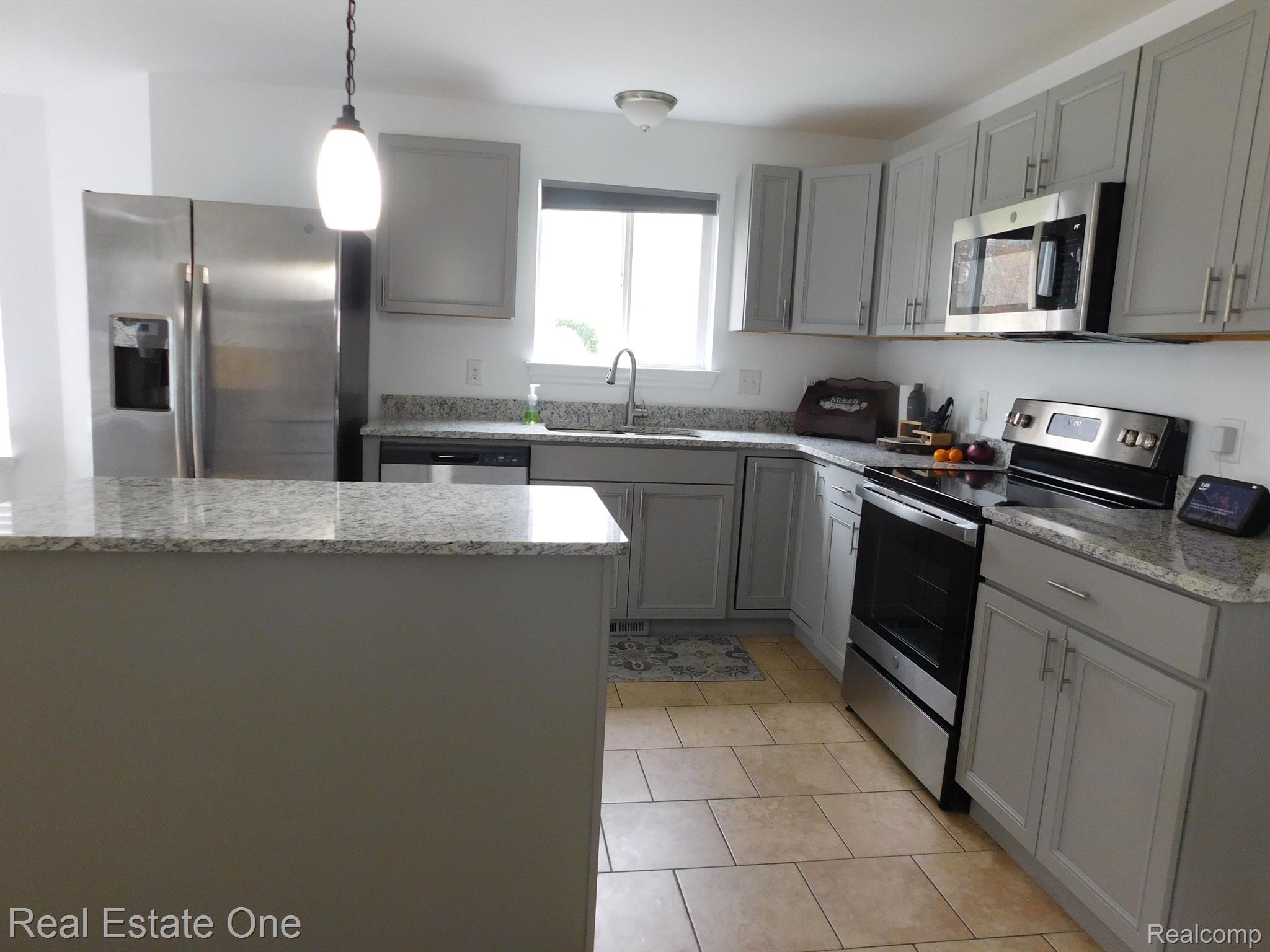 22097 Beech Road Southfield, MI 48033 - Photo 17 of 62 Gallery Image 17