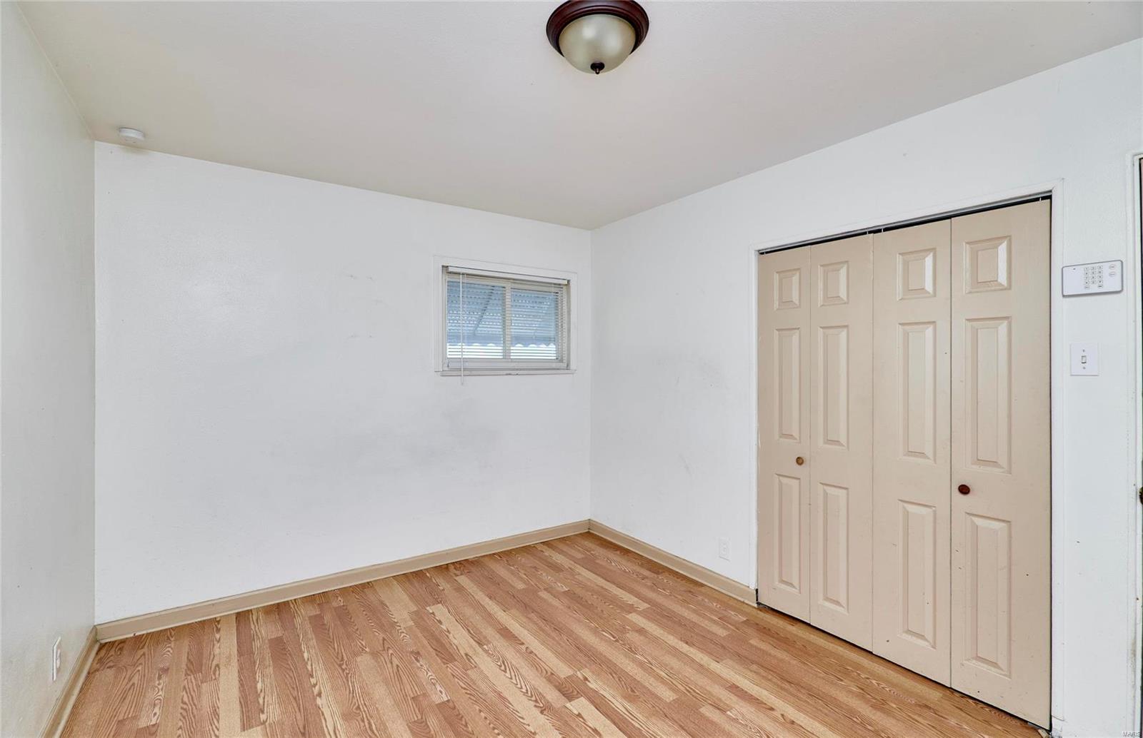 125 Perthshire Road St. Louis, MO 63137 - Photo 9 of 18 Gallery Image 9
