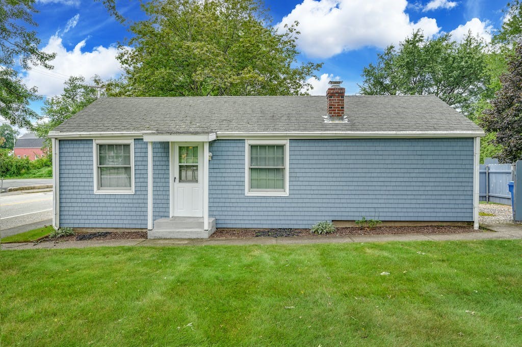 84 Pine Swamp Road Cumberland, RI 02864 - Photo 20 of 41