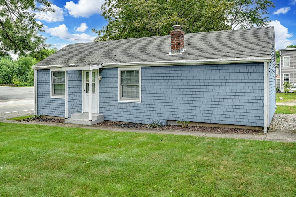 84 Pine Swamp Road Cumberland, RI 02864 - Photo 21 of 41