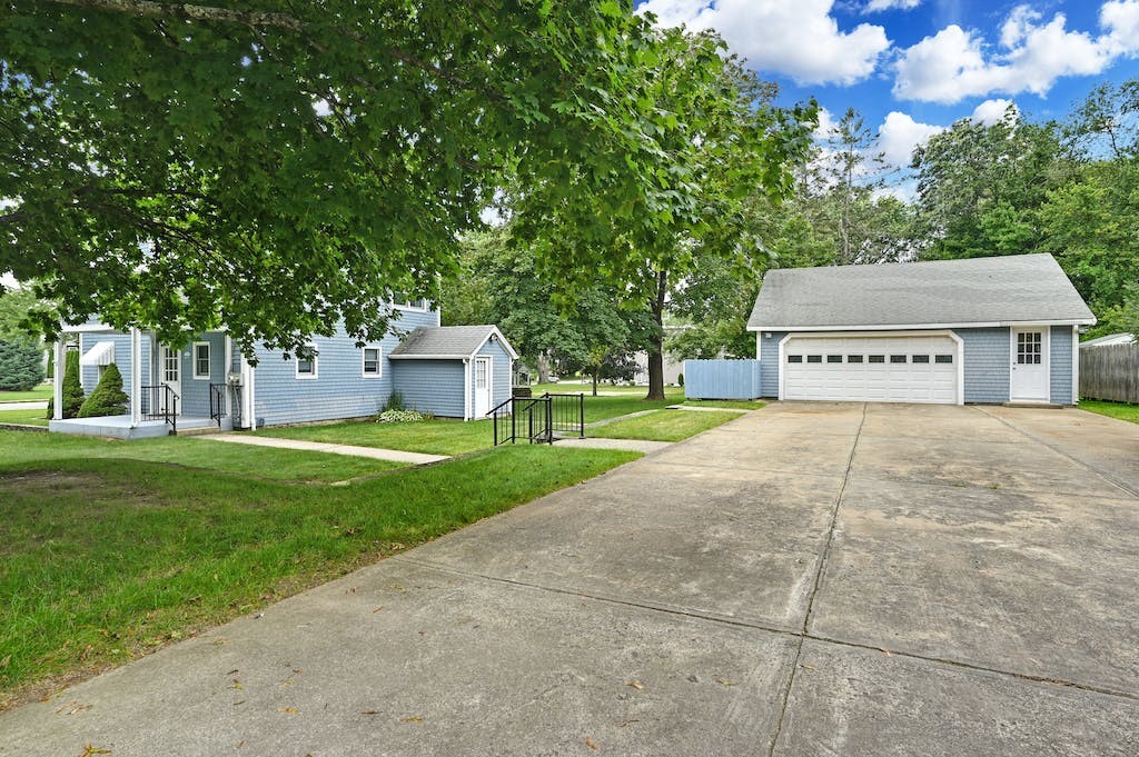 84 Pine Swamp Road Cumberland, RI 02864 - Photo 36 of 41