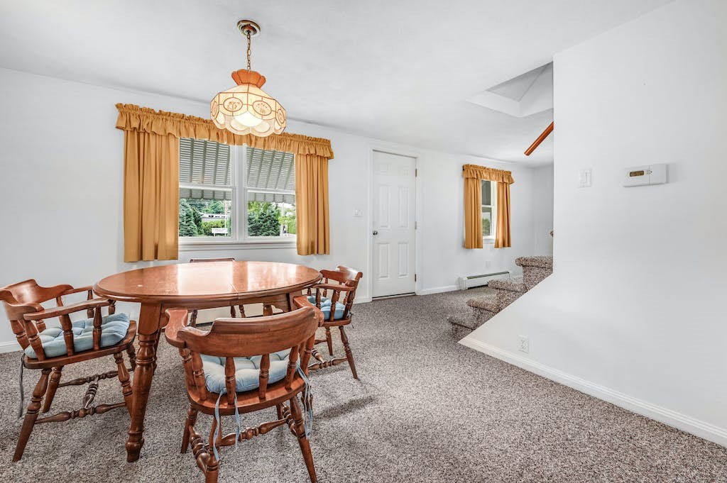 84 Pine Swamp Road Cumberland, RI 02864 - Photo 7 of 41