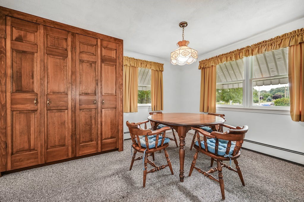 84 Pine Swamp Road Cumberland, RI 02864 - Photo 9 of 41