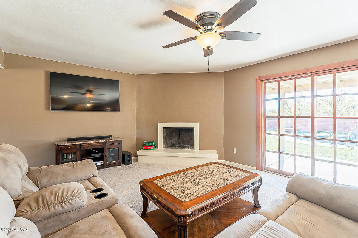 10900 East Roger Road Tucson, AZ 85749 - Photo 10 of 46 Gallery Image 10
