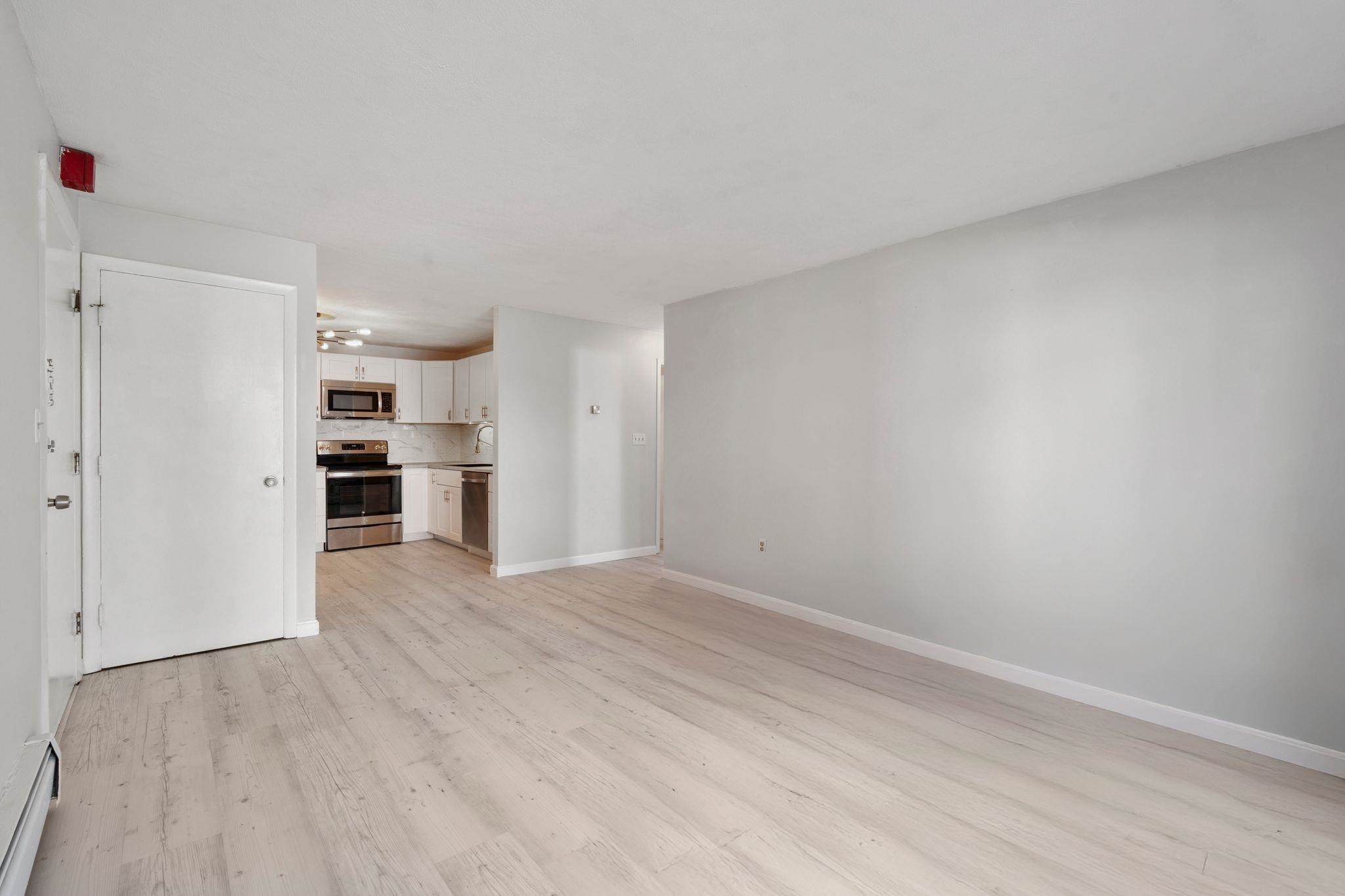 35 Andrew Street, Unit 12 Manchester, NH 03104 - Photo 5 of 25