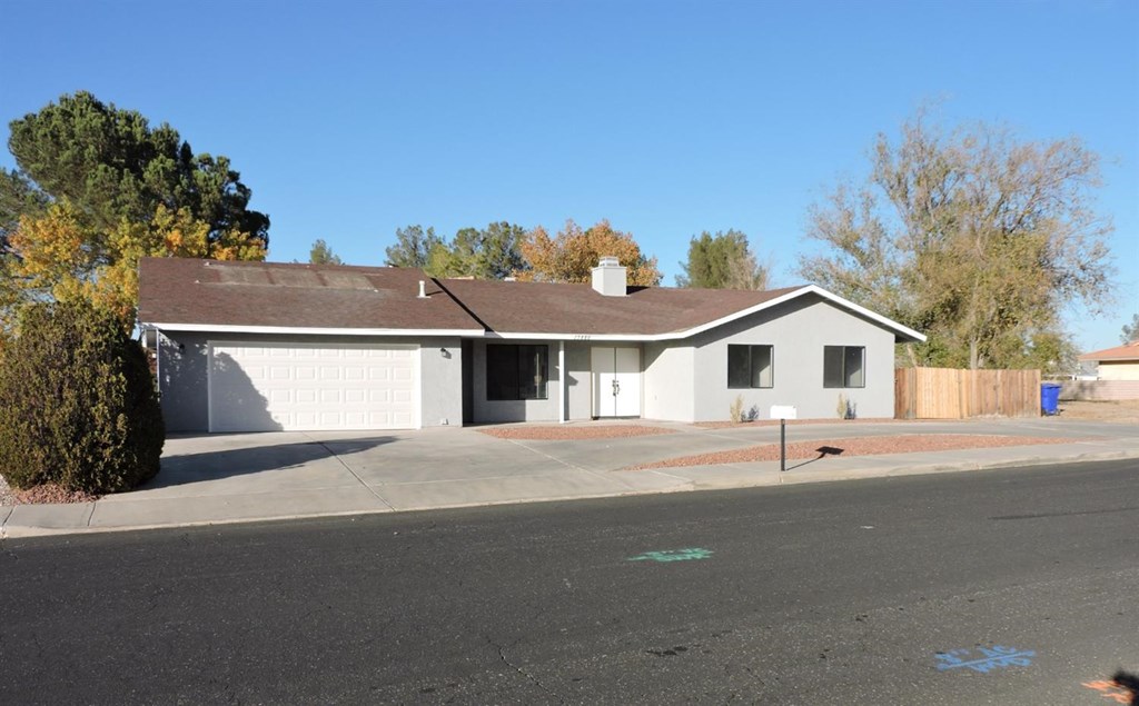 15880 Elcona Place Victorville, CA 92395 - Photo 11 of 43