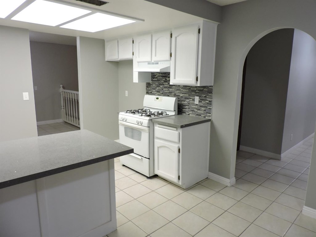 15880 Elcona Place Victorville, CA 92395 - Photo 20 of 43