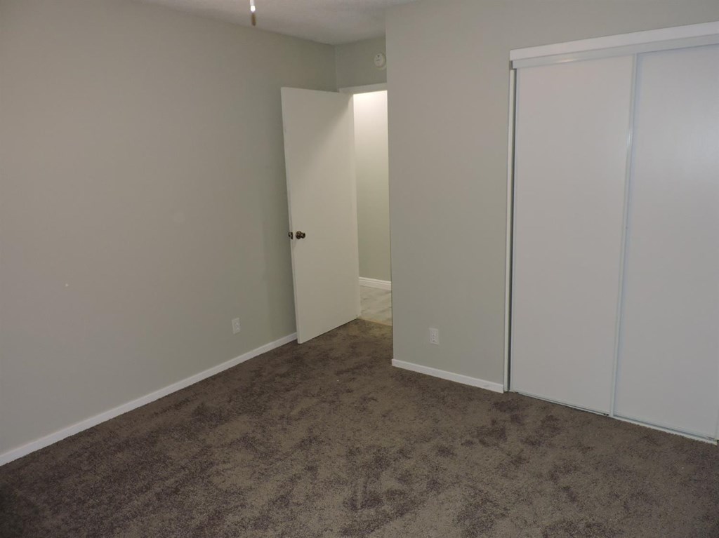 15880 Elcona Place Victorville, CA 92395 - Photo 37 of 43