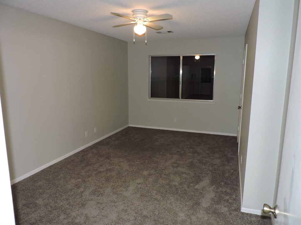 15880 Elcona Place Victorville, CA 92395 - Photo 39 of 43