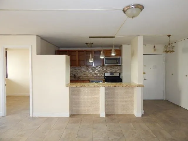 $2,900 | 270 Luis M Marin Boulevard, Unit 4D, Jersey City, NJ 07302