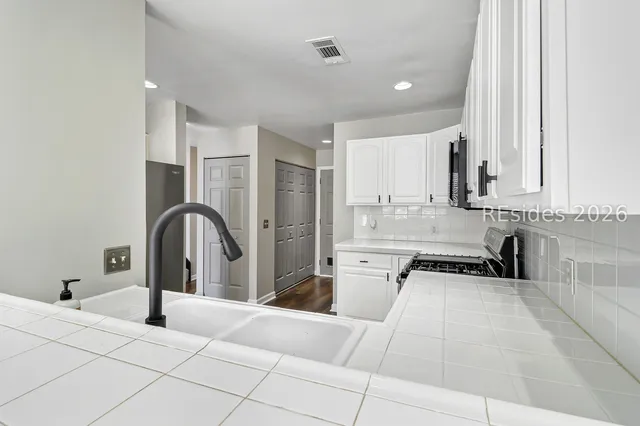 $379,500 | 43 Lake Linden Lane, Unit 43, Bluffton, SC 29910