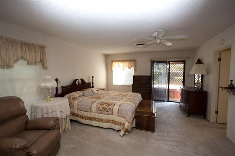 357 Manning Avenue Reedley, CA 93654 - Photo 11 of 27