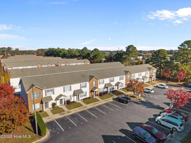 $159,900 | 4225 Dudleys Grant Drive, Unit F, Winterville, NC 28590