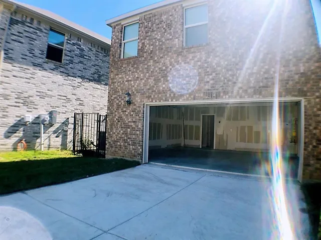 $2,400 | 4117 Bullwhip Creek Lane, Sachse, TX 75048