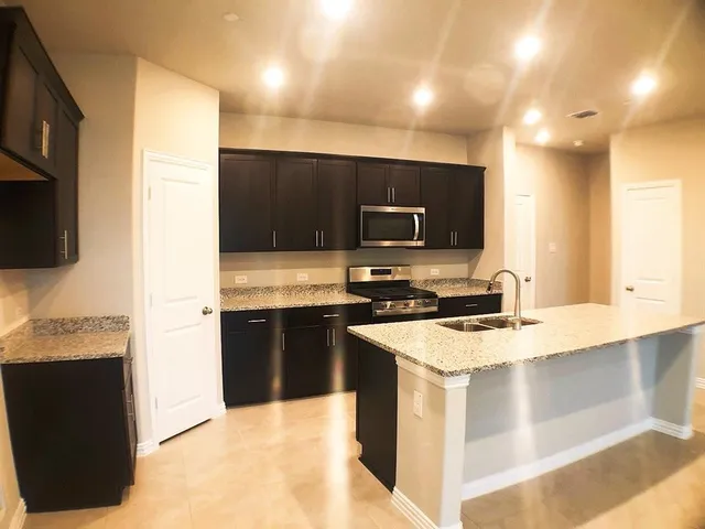 $2,400 | 4117 Bullwhip Creek Lane, Sachse, TX 75048