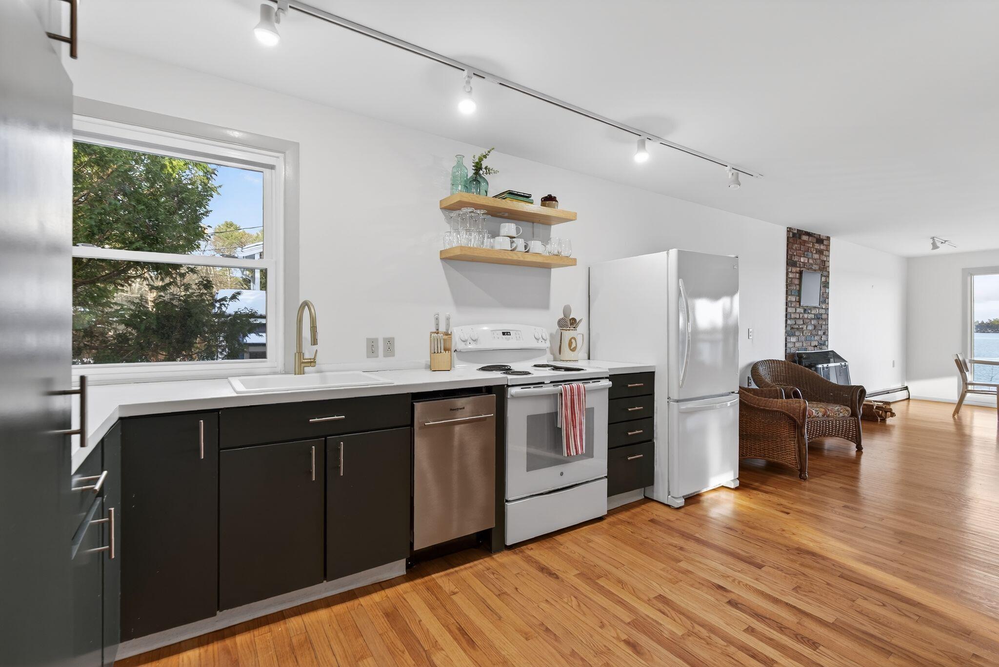 58 Maquoit Drive Freeport, ME 04032 - Photo 18 of 55 28_DSC02000