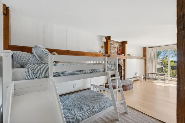 $1,100,000 | 58 Maquoit Drive, Freeport, ME 04032