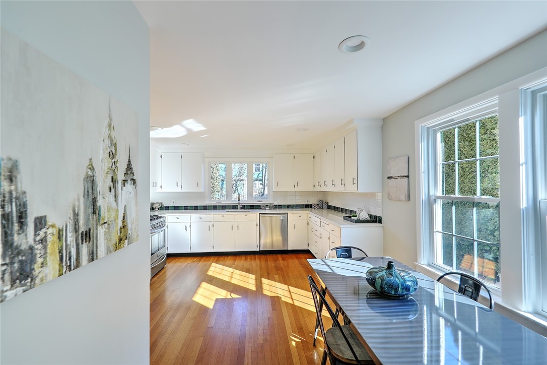 9 Lowden Street Pawtucket, RI 02860 - Photo 17 of 40