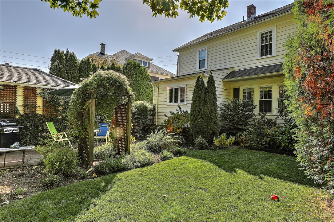 9 Lowden Street Pawtucket, RI 02860 - Photo 33 of 40