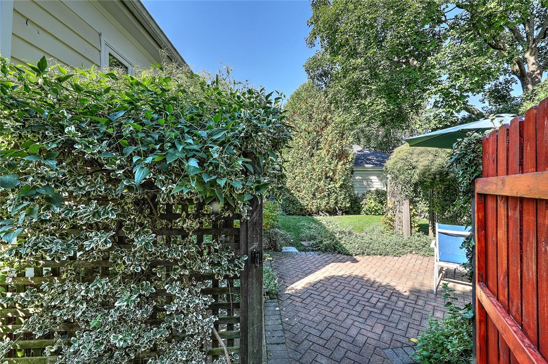 9 Lowden Street Pawtucket, RI 02860 - Photo 34 of 40