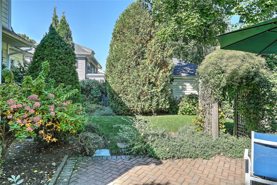 9 Lowden Street Pawtucket, RI 02860 - Photo 36 of 40