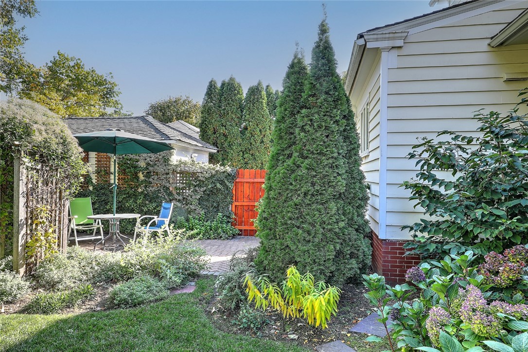 9 Lowden Street Pawtucket, RI 02860 - Photo 38 of 40