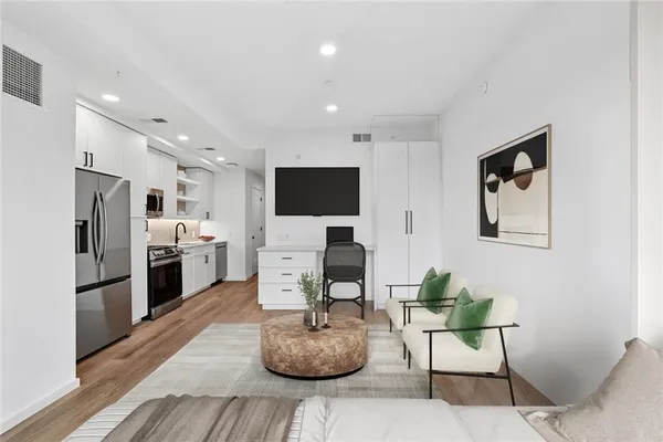 $4,096 | 1081 Juniper Street Northeast, Unit JUNIPER 2C, Atlanta, GA 30309