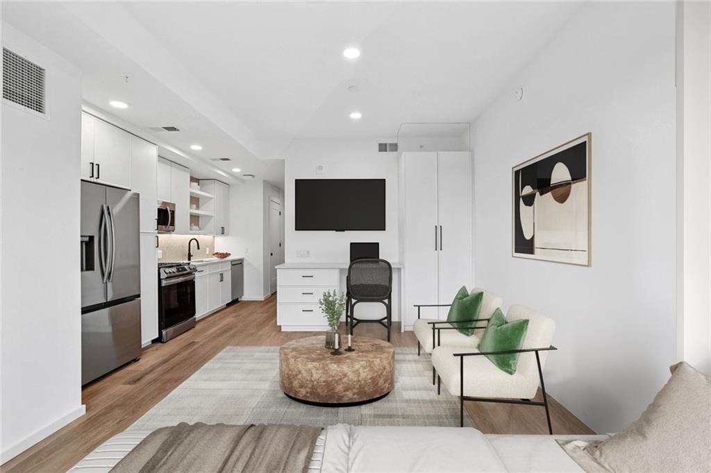 1081 Juniper Street Northeast, Unit JUNIPER 2C Atlanta, GA 30309 - Photo 4 of 31