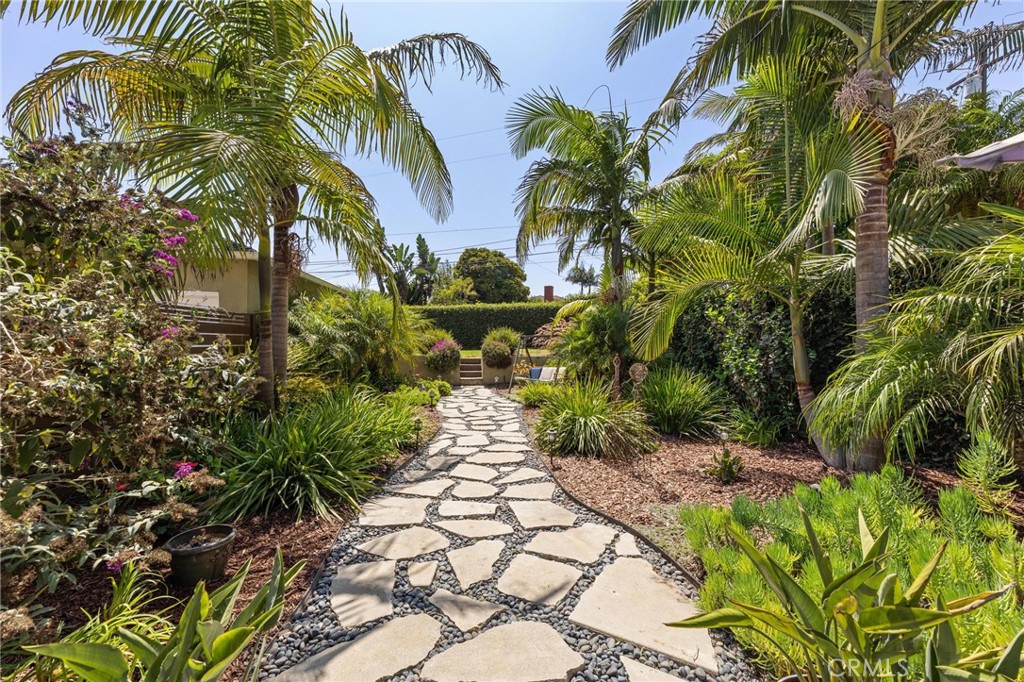 714 Avenue D Redondo Beach, CA 90277 - Photo 20 of 47 a view of a yard with plants