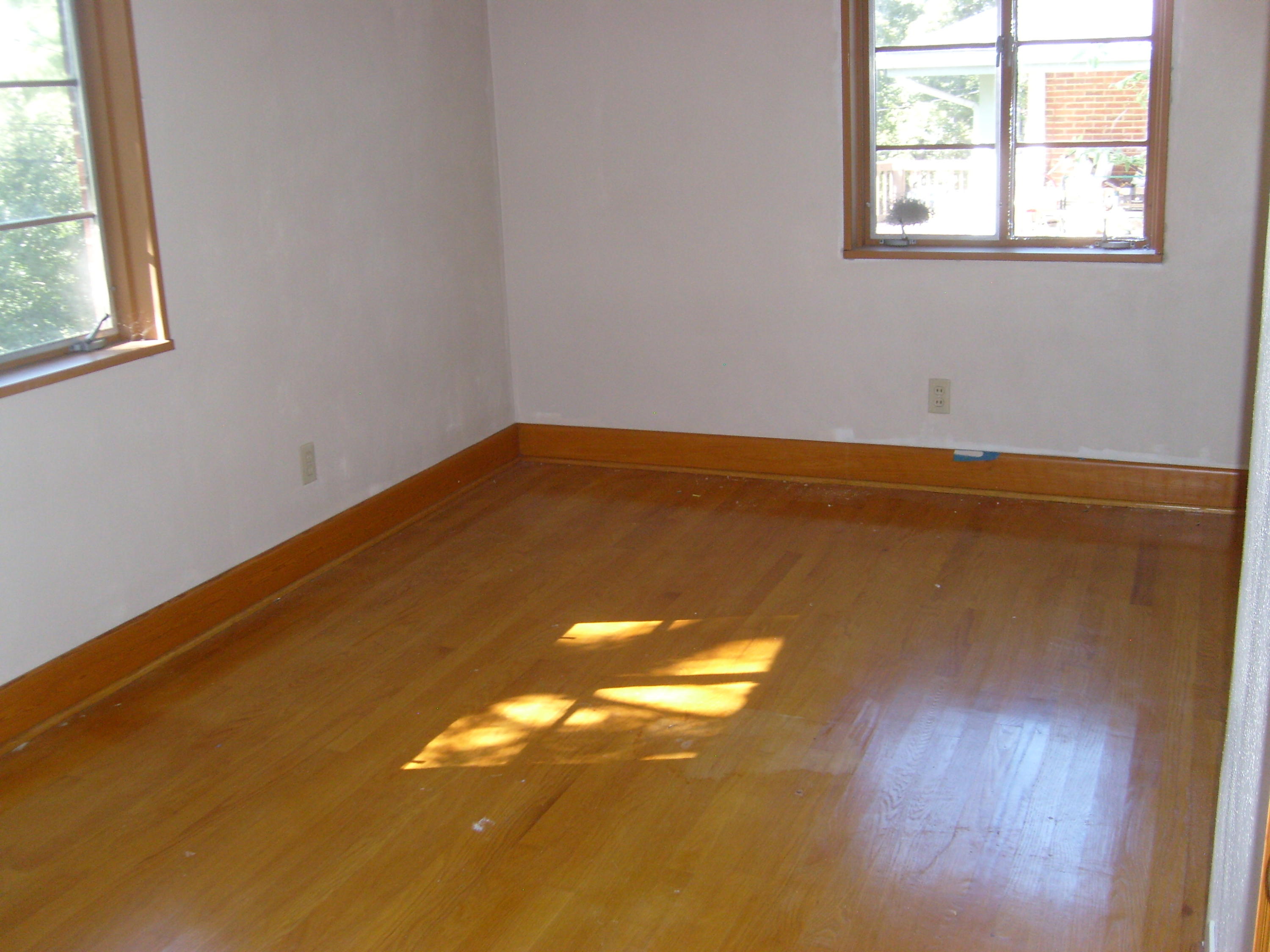 5534 Littleton Road Roanoke, VA 24012 - Photo 11 of 19 2009-02-12 10.39.30