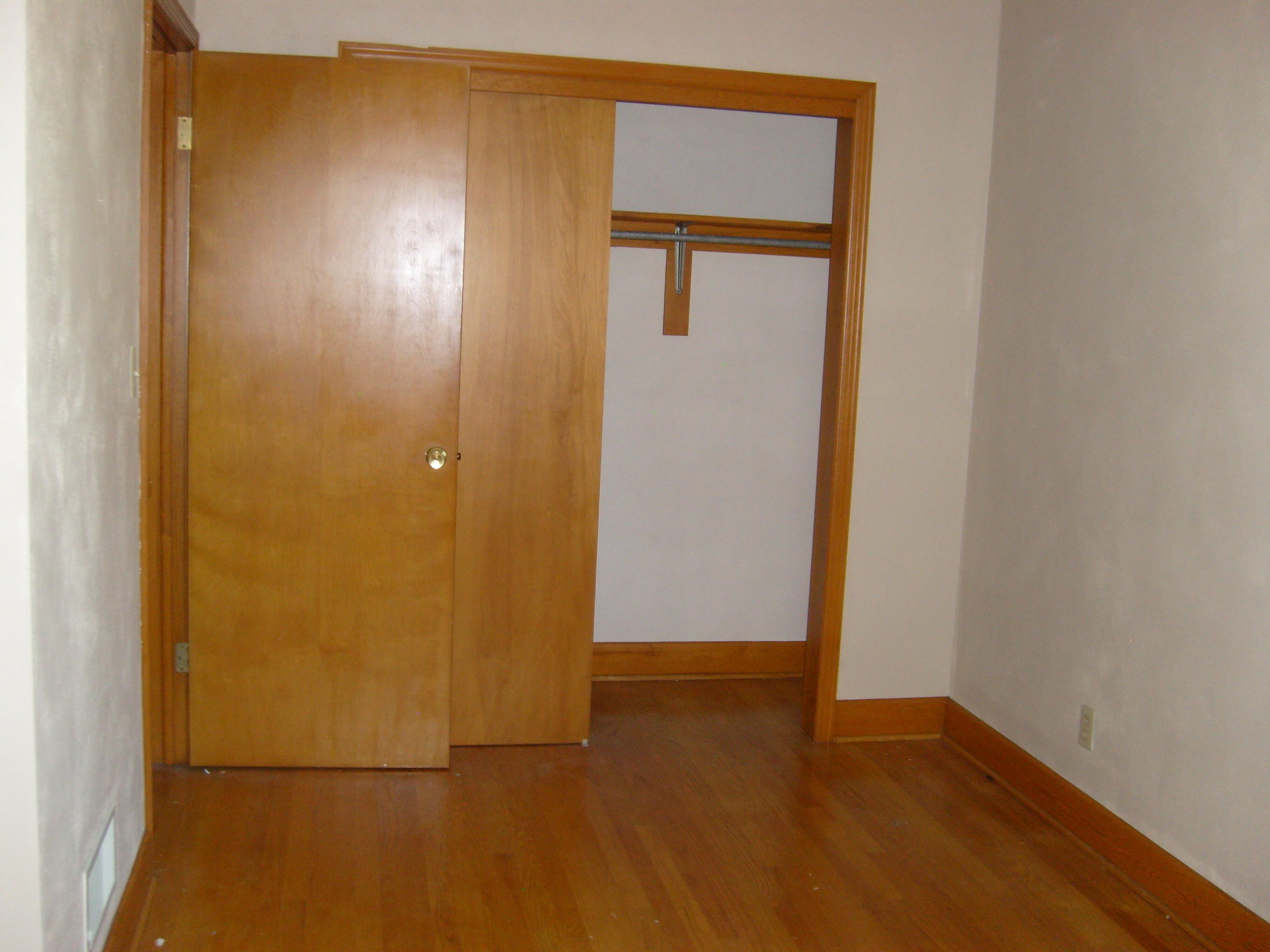 5534 Littleton Road Roanoke, VA 24012 - Photo 12 of 19 2009-02-12 10.39.44