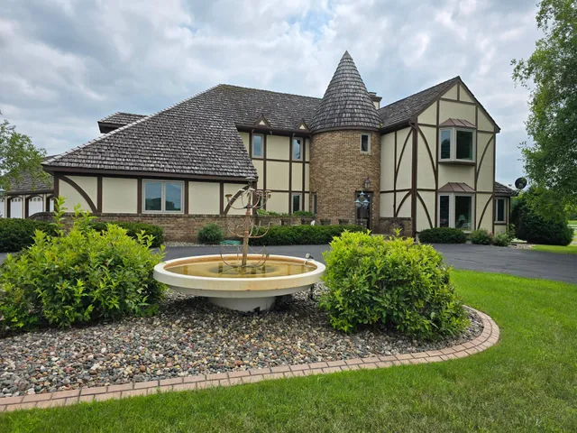 $1,500,000 | 2017 Havana Road, Owatonna, MN 55060