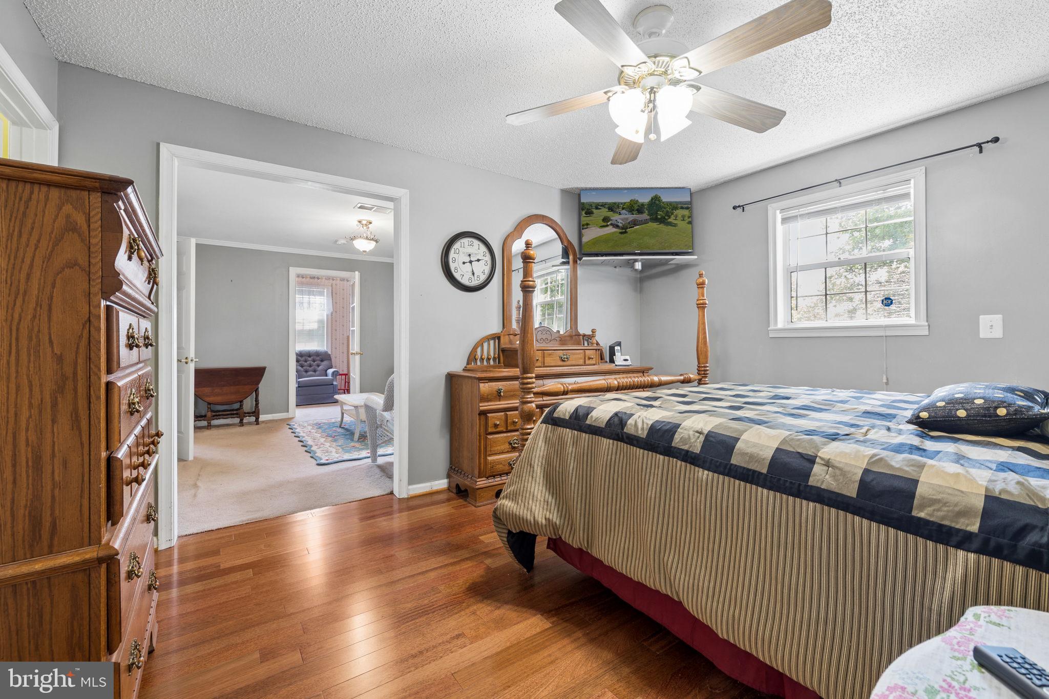 14917 Compton Road Centreville, VA 20121 - Photo 30 of 72 Primary Suite