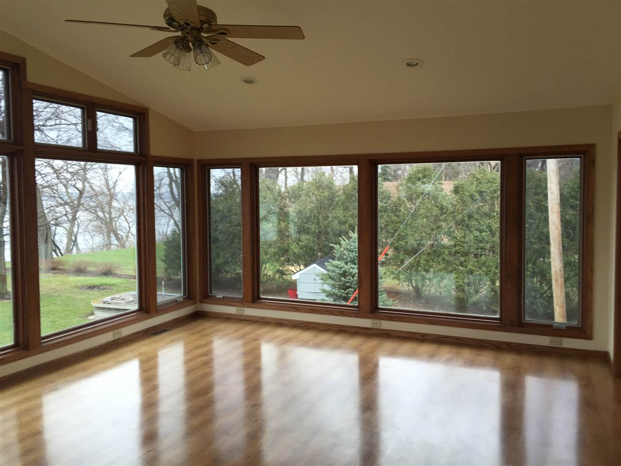 18408 River Road North Cordova, IL 61242 - Photo 18 of 21 Gallery Image 18