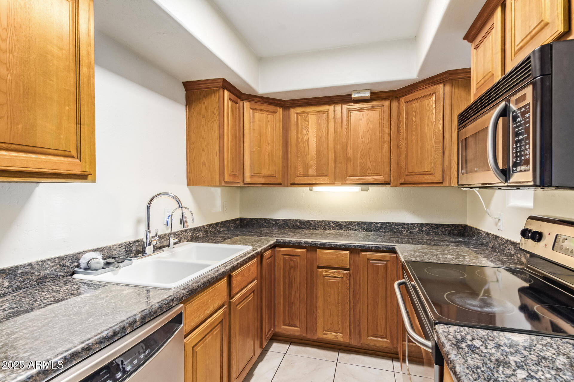 151 East Broadway Road, Unit 103 Tempe, AZ 85282 - Photo 7 of 28 12 - Broadway