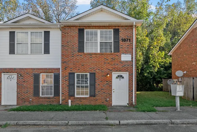 $1,050 | 1871 Waters Edge Drive, Unit A, Clarksville, TN 37043