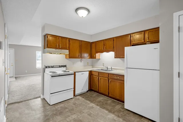 $1,050 | 1871 Waters Edge Drive, Unit A, Clarksville, TN 37043