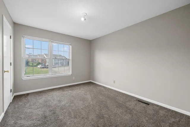 $1,050 | 1871 Waters Edge Drive, Unit A, Clarksville, TN 37043