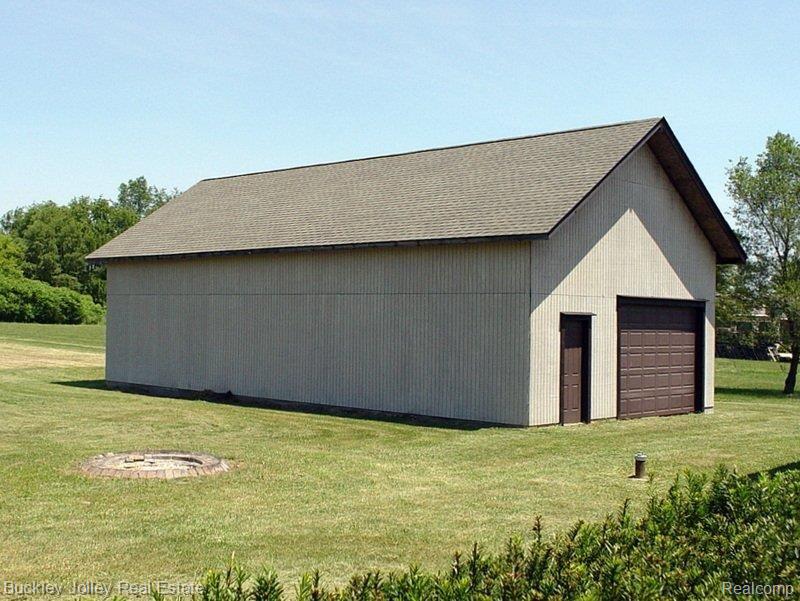 6450 Sharpe Road Fowlerville, MI 48836 - Photo 20 of 23 Pole Barn.jpg