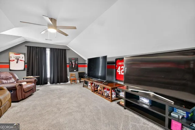 a view of yard with grass and trees