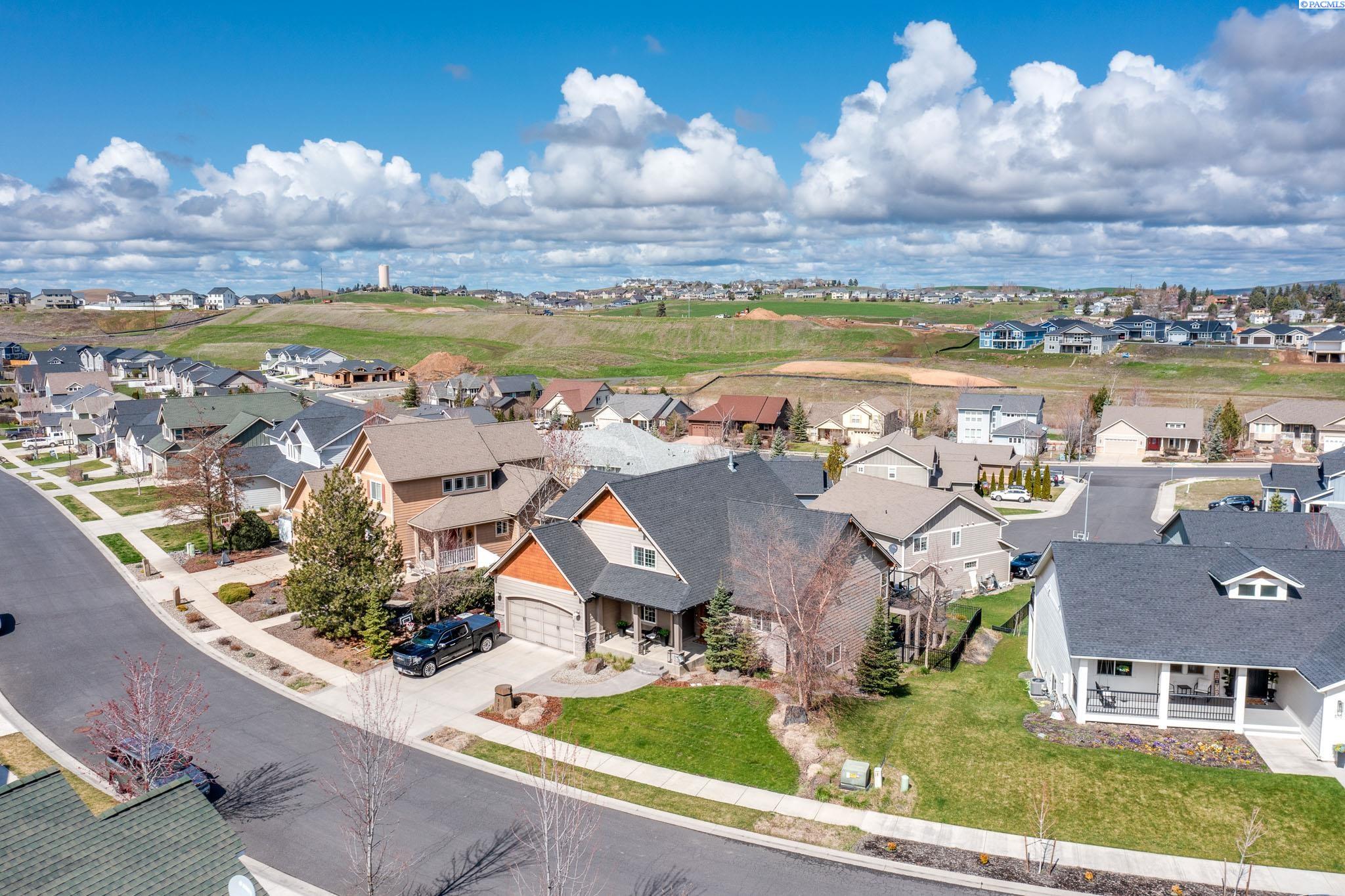 820 Finch Way Pullman, WA 99163 - Photo 3 of 50 Gallery Image 3