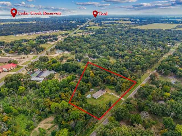 a view of a houses with swimming pool