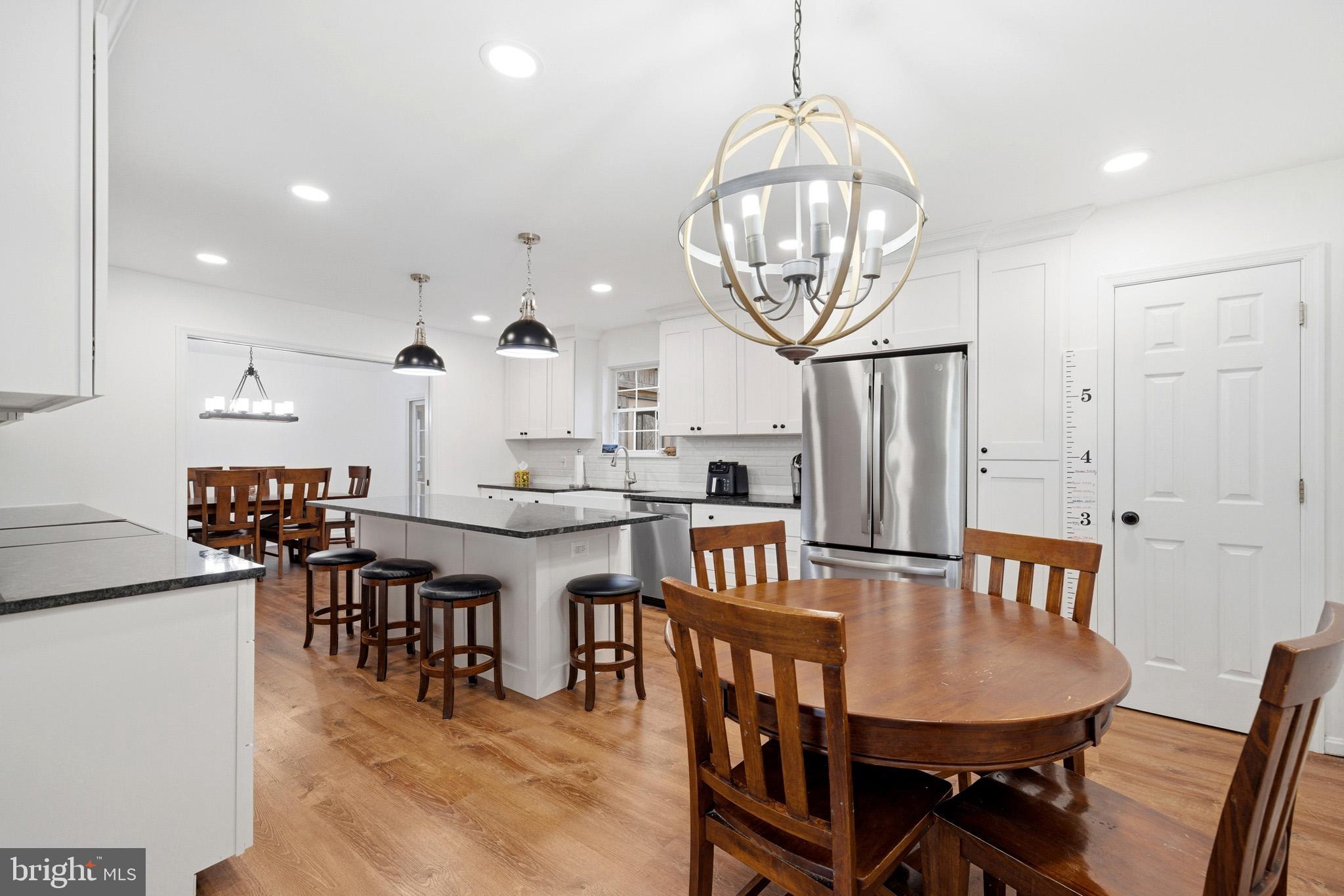 1970 Lowery Road Huntingtown, MD 20639 - Photo 10 of 46 Nice size dining space off the kitchen.