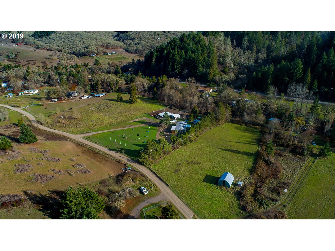 338 Raleigh Drive Winston, OR 97496 - Photo 14 of 17