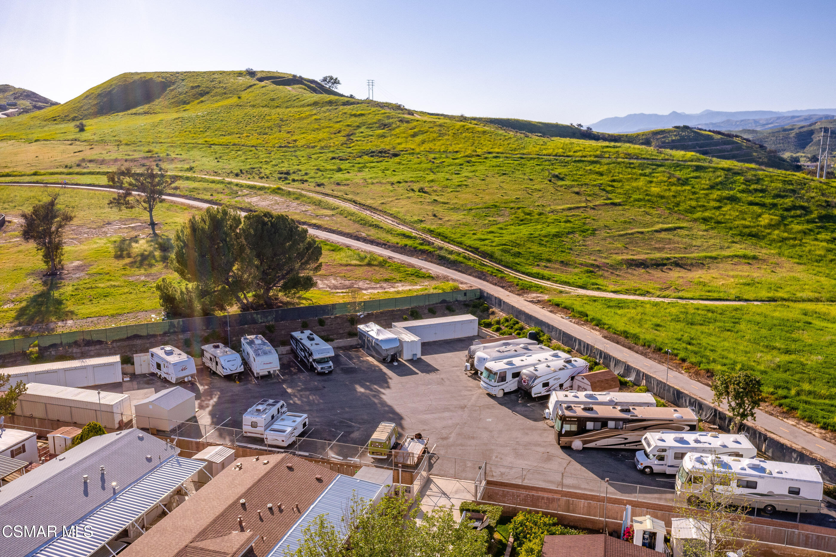 195 Tierra Rejada Road, Unit 178 Simi Valley, CA 93065 - Photo 44 of 49 a view of an ocean from a balcony